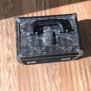 Black lace jewelry box.